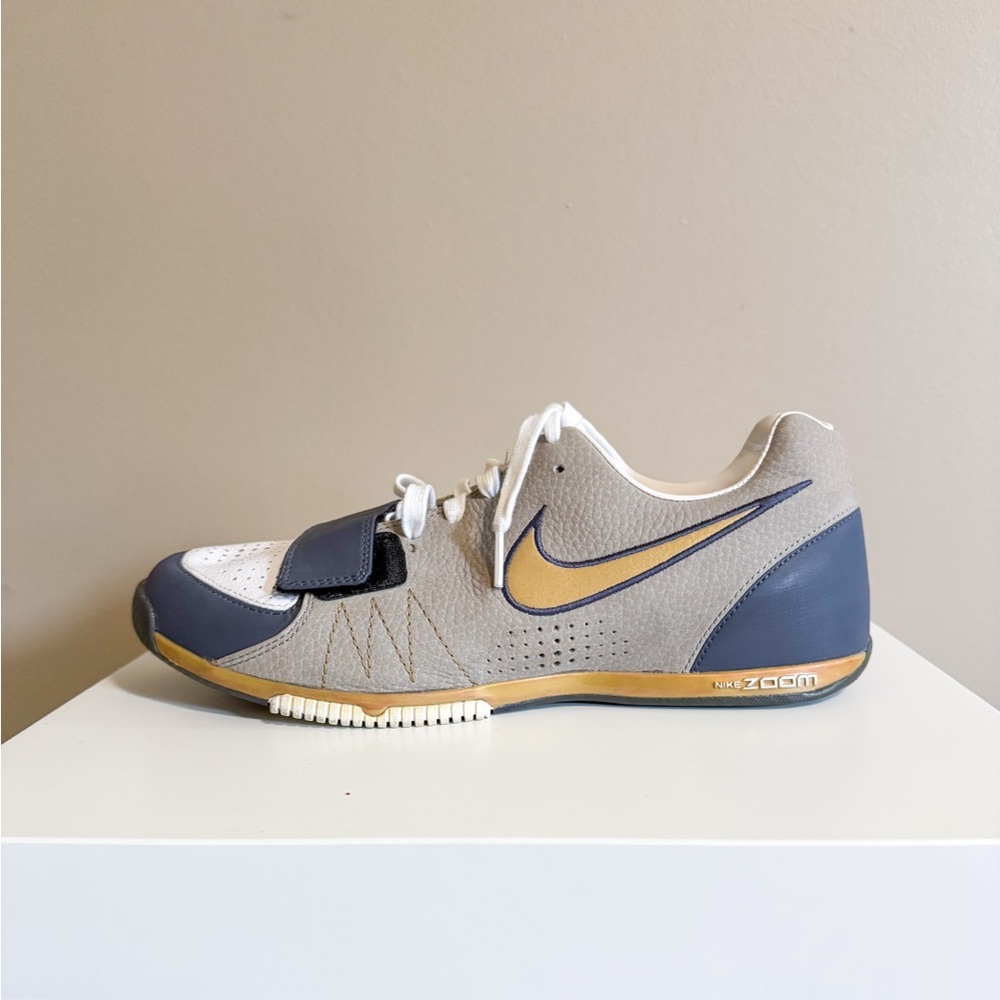 Nike Zoom Men’s Athletic Shoes Bloke Sneakers Gray Gold Size 9.5 EU 43
